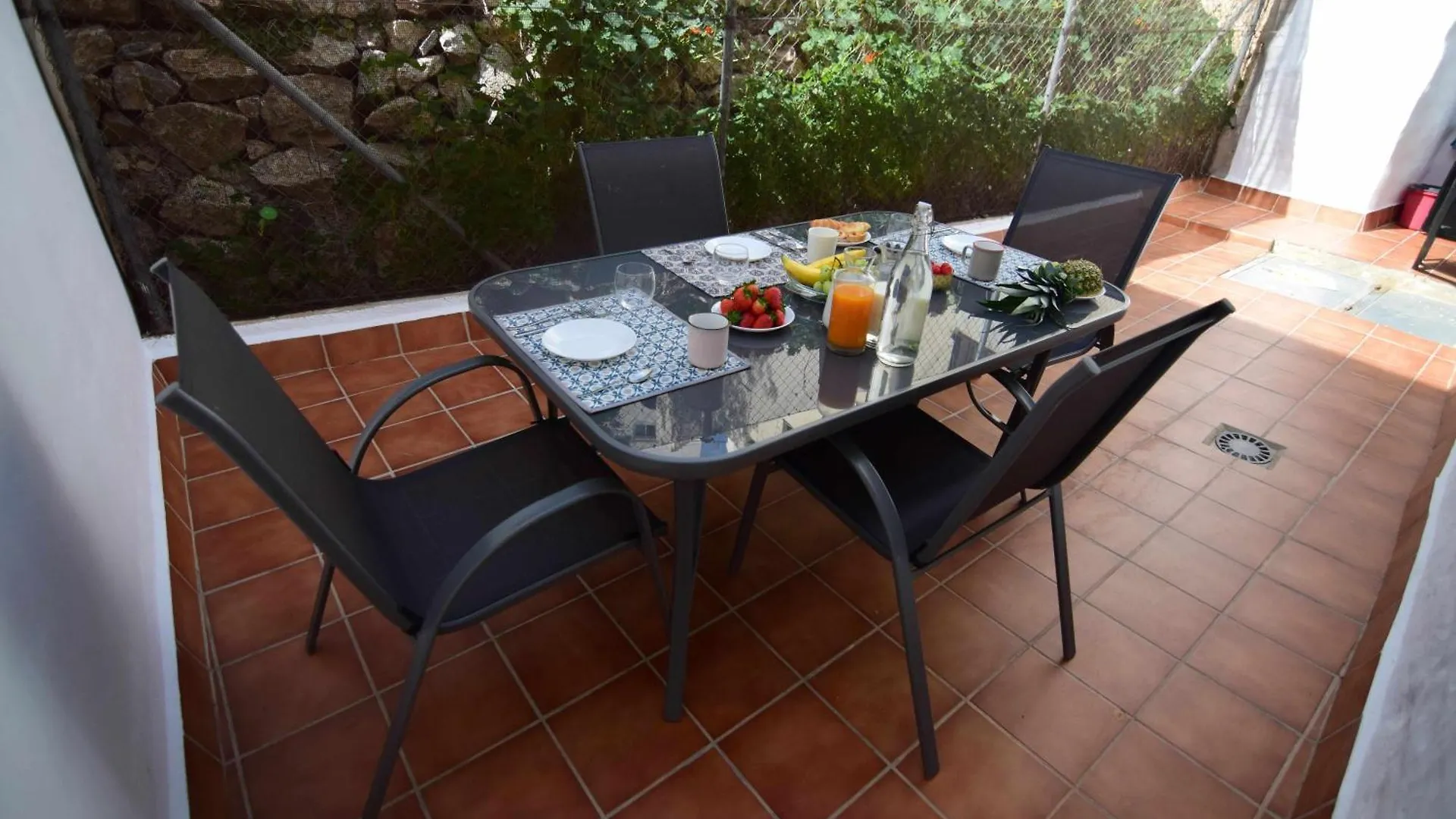 Casa Con Terraza Y Patio Privado En Salobrena Villa
