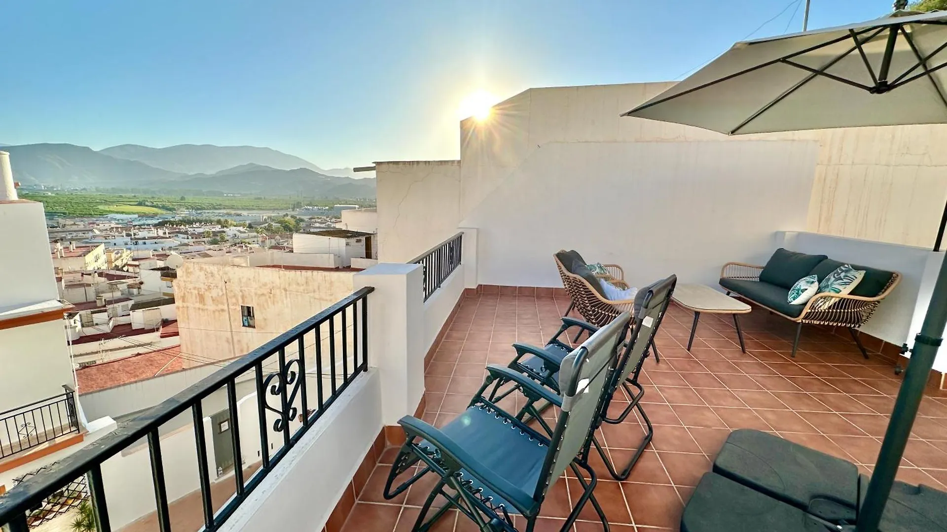 Holiday home Casa Con Terraza Y Patio Privado En Salobrena Villa